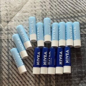 Lip Balm - Nivea hydro and essential total 15 pcs